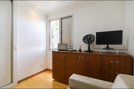 Apartamento à venda com 97m², 3 quartos e 2 vagasQuarto 2