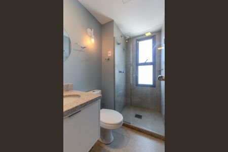 Banheiro de kitnet/studio para alugar com 1 quarto, 30m² em Farroupilha, Porto Alegre