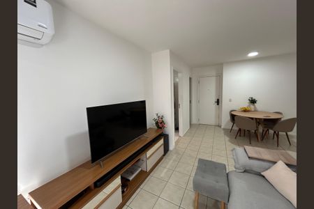 Apartamento à venda com 80m², 3 quartos e 2 vagasSala
