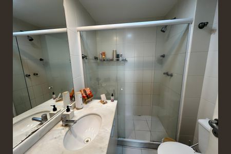 Apartamento à venda com 80m², 3 quartos e 2 vagasBanheiro Social