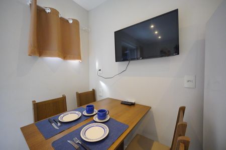 Studio para alugar com 30m², 1 quarto e sem vagaMesa de jantar