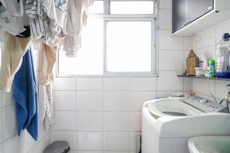 Apartamento à venda com 65m², 3 quartos e 1 vagaÁrea de serviço