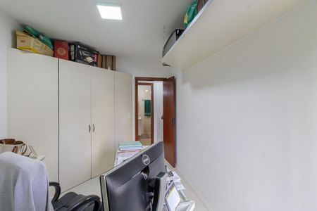 Apartamento à venda com 149m², 4 quartos e 2 vagasQuarto 2