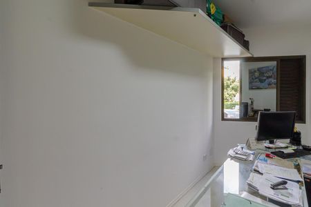 Apartamento à venda com 149m², 4 quartos e 2 vagasQuarto 2