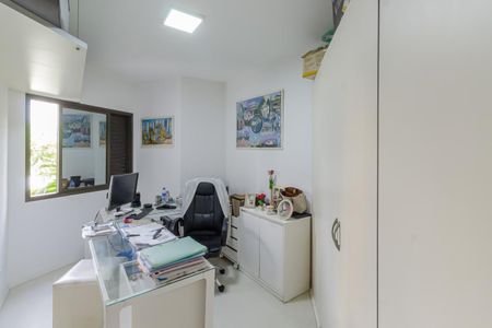 Apartamento à venda com 149m², 4 quartos e 2 vagasQuarto 2