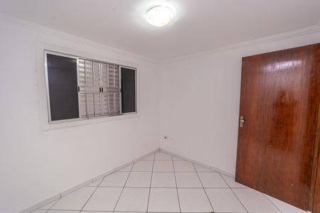 Quarto 1 de casa para alugar com 2 quartos, 80m² em Vila Talarico, São Paulo