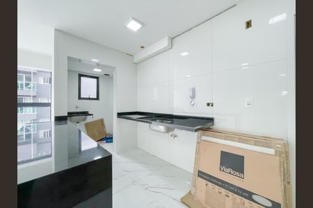 Apartamento à venda com 56m², 2 quartos e 1 vagaCozinha e Área de Serviço