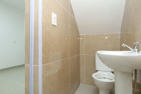 Banheiro de apartamento para alugar com 1 quarto, 40m² em Cidade Tiradentes, São Paulo