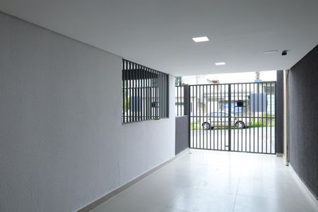 Apartamento para alugar com 40m², 1 quarto e 1 vagaGaragem e portão do imóvel