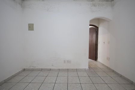 Casa à venda com 67m², 2 quartos e 2 vagasSala