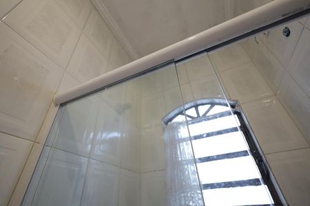 Banheiro de casa à venda com 2 quartos, 67m² em Vila Floresta, Santo André