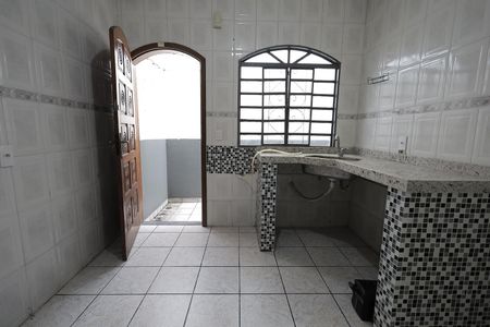 Casa à venda com 67m², 2 quartos e 2 vagasCozinha