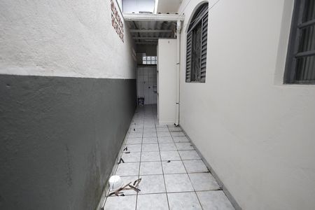 Casa à venda com 67m², 2 quartos e 2 vagasCorredor