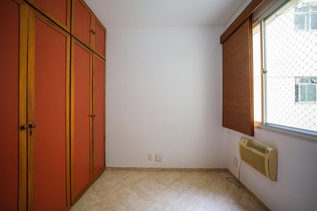Apartamento à venda com 108m², 3 quartos e 2 vagasQuarto 3