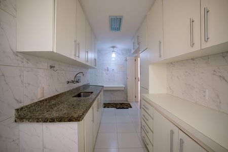 Apartamento à venda com 108m², 3 quartos e 2 vagasCozinha