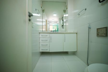 Apartamento à venda com 108m², 3 quartos e 2 vagasBanheiro Suite