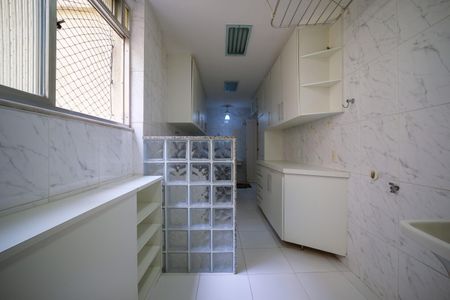 Apartamento à venda com 108m², 3 quartos e 2 vagasÁrea de Serviço