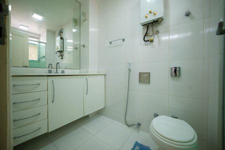 Apartamento à venda com 108m², 3 quartos e 2 vagasBanheiro Suite