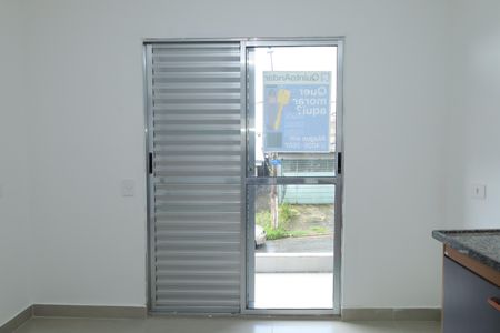Apartamento para alugar com 50m², 2 quartos e 1 vagaSacada - Placa grande  instalada no vidro sacada do imóvel - Código da placa: RXQW-1027