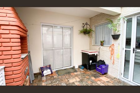 Casa de condomínio à venda com 204m², 3 quartos e 3 vagasChurrasqueira