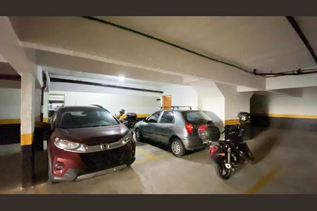 Casa de condomínio à venda com 204m², 3 quartos e 3 vagasGaragem