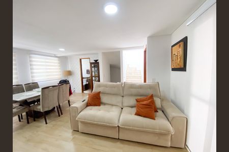 Sala de casa de condomínio à venda com 3 quartos, 204m² em Vila Regente Feijó, São Paulo