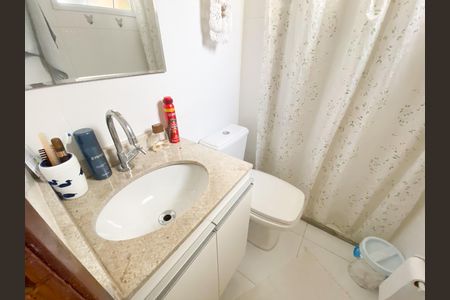 Casa de condomínio à venda com 204m², 3 quartos e 3 vagasBanheiro da Suíte 3