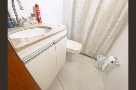 Casa de condomínio à venda com 204m², 3 quartos e 3 vagasBanheiro da Suíte 3