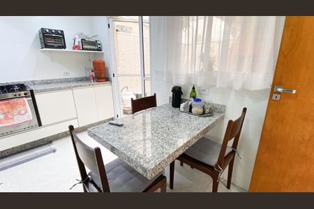 Casa de condomínio à venda com 204m², 3 quartos e 3 vagasCozinha