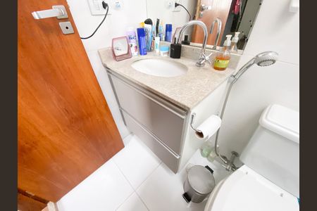 Casa de condomínio à venda com 204m², 3 quartos e 3 vagasBanheiro da Suíte 2