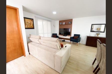 Casa de condomínio à venda com 204m², 3 quartos e 3 vagasSala