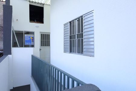 Apartamento para alugar com 38m², 1 quarto e 1 vagaPlaca instalada na janela do imóvel - Código da placa:  RXQW-1036