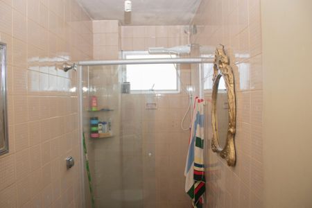 Banheiro de apartamento para alugar com 1 quarto, 930m² em Sagrada Família, Belo Horizonte