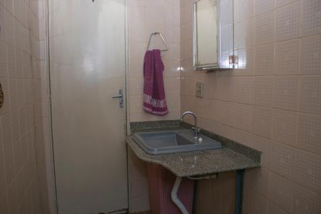 Apartamento para alugar com 930m², 1 quarto e sem vagaBanheiro