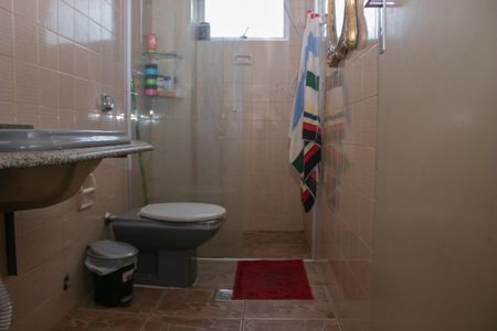 Banheiro de apartamento para alugar com 1 quarto, 930m² em Sagrada Família, Belo Horizonte