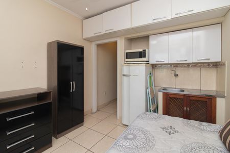 Apartamento para alugar com 18m², 1 quarto e sem vagaSala/Quarto