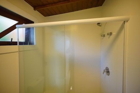 Banheiro de kitnet/studio para alugar com 1 quarto, 28m² em Santo Antonio de Lisboa, Florianópolis