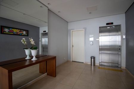 Apartamento à venda com 45m², 1 quarto e 1 vagaHall de entrada