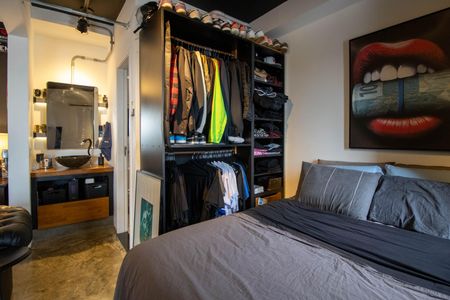 Quarto de apartamento à venda com 1 quarto, 45m² em Fazenda Morumbi, São Paulo