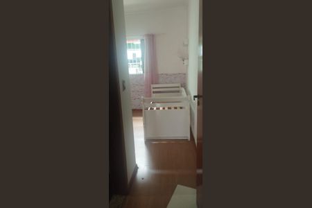 Quarto de casa para alugar com 2 quartos, 150m² em Jardim Novo Horizonte, Cotia