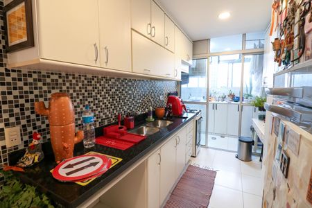 Cozinha de apartamento à venda com 3 quartos, 107m² em Campo Belo, São Paulo