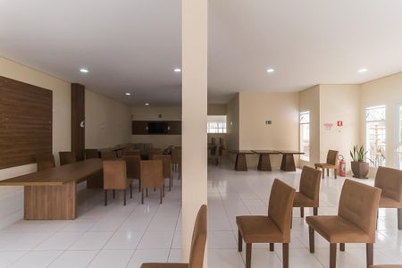 Apartamento para alugar com 55m², 2 quartos e 1 vaga Apartamento para alugar com 55m², 2 quartos e 1 vagaÁrea comum - Salão de festas