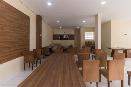 Apartamento para alugar com 55m², 2 quartos e 1 vaga Apartamento para alugar com 55m², 2 quartos e 1 vagaÁrea comum - Salão de festas