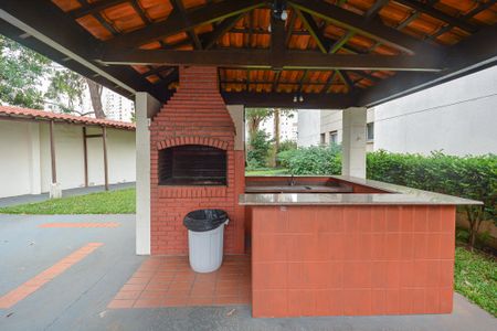 Apartamento para alugar com 47m², 2 quartos e 1 vagaÁrea comum - Churrasqueira