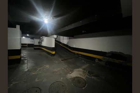 Apartamento à venda com 223m², 4 quartos e 2 vagas Apartamento à venda com 223m², 4 quartos e 2 vagasGaragem