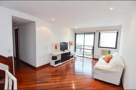 Apartamento à venda com 223m², 4 quartos e 2 vagas Apartamento à venda com 223m², 4 quartos e 2 vagasSala