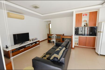 Apartamento à venda com 223m², 4 quartos e 2 vagas Apartamento à venda com 223m², 4 quartos e 2 vagasTerraço