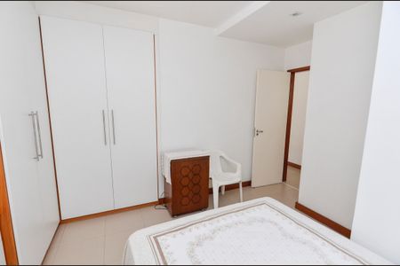 Apartamento à venda com 223m², 4 quartos e 2 vagas Apartamento à venda com 223m², 4 quartos e 2 vagasSuíte 2