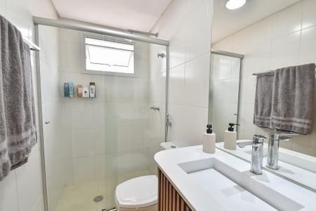 Apartamento à venda com 84m², 2 quartos e 1 vagaBanheiro da suíte