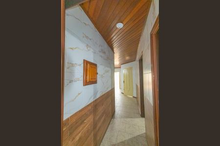 Casa à venda com 92m², 2 quartos e 2 vagasCorredor